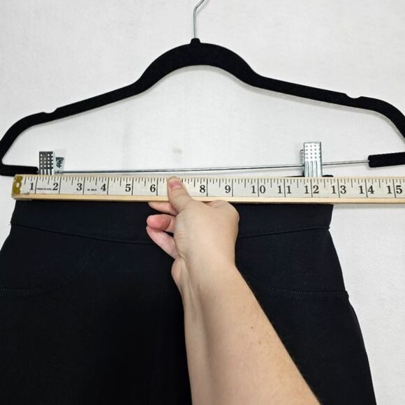 SPANX Black High Waisted Cropped Capri Fitted Shapewear Leggings Small Petite - Picture 8 of 11